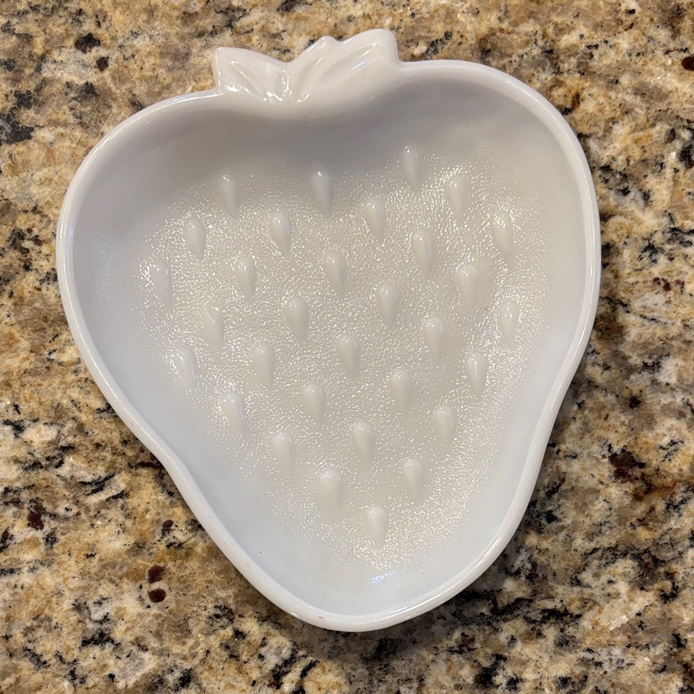 VTG Milk Glass Strawberry-Shaped Dish